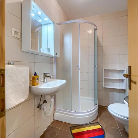 דירה A 2 Comfortable W Terrace & Garden Near *