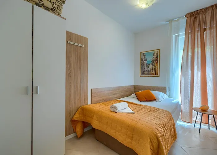 A 2 Comfortable W Terrace & Garden Near Apartment *